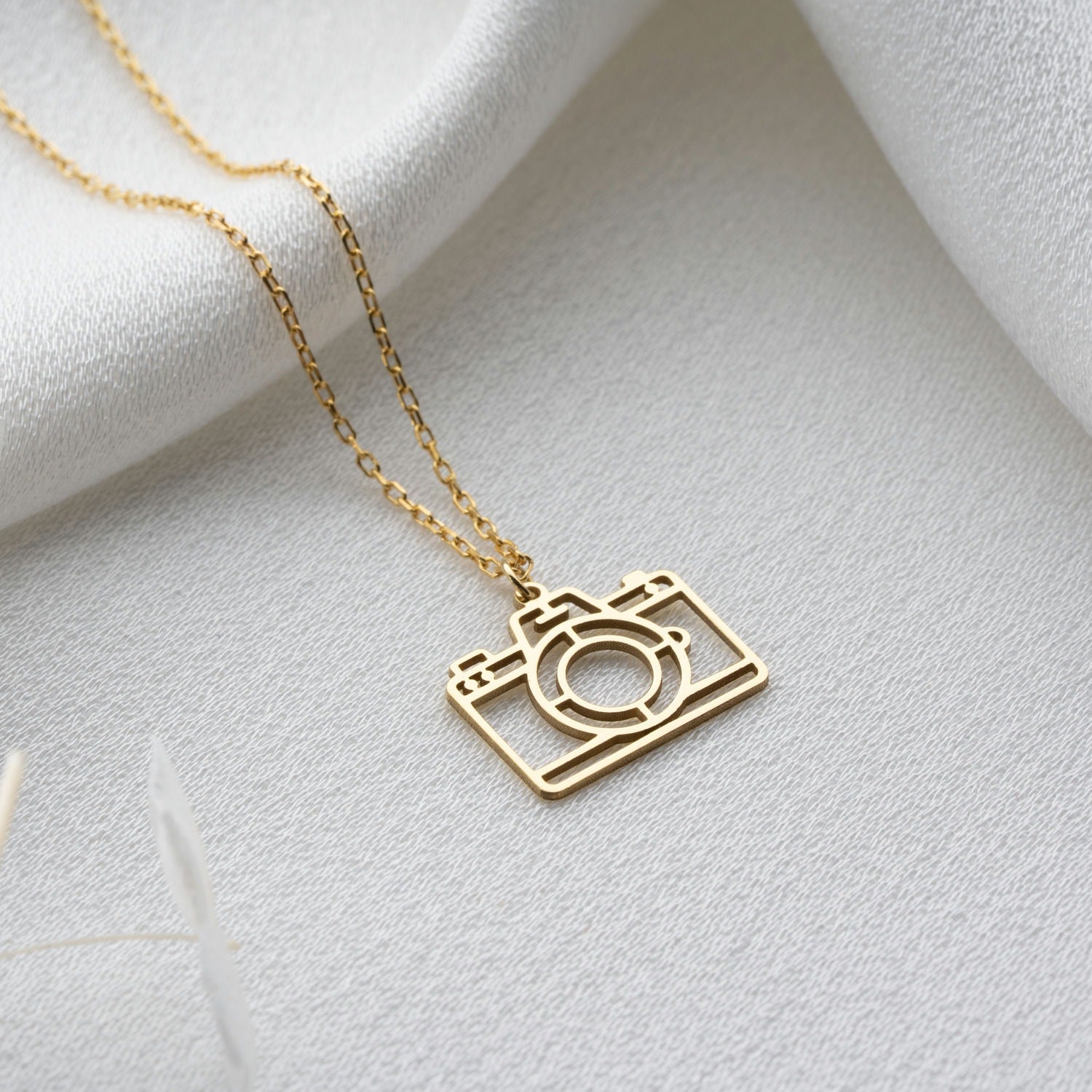 Capture The Moment Camera Necklace
