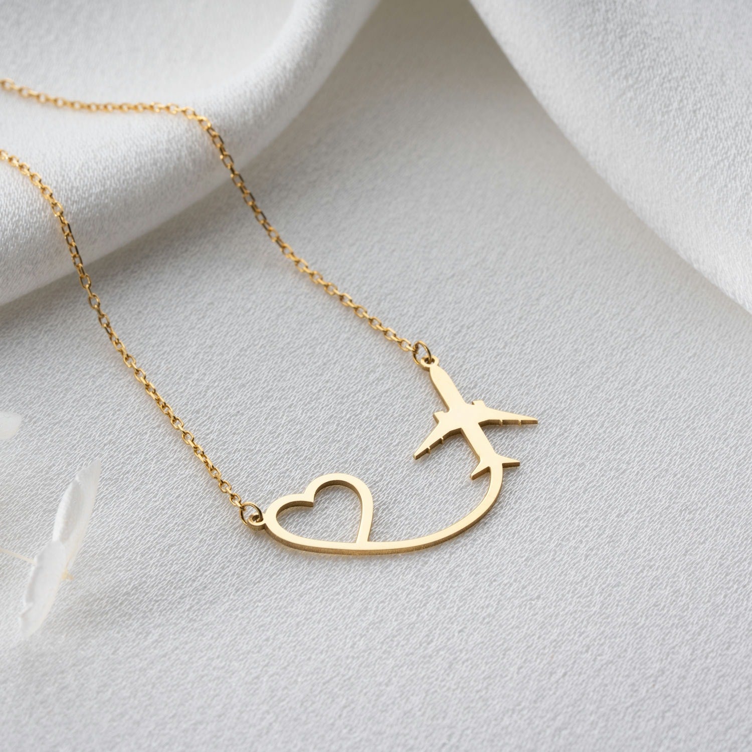 Airplane & Heart 'Wanderlust' Necklace